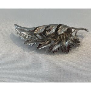 Beautiful Vintage Coro Silver Leaf Brooch and Earrings.
